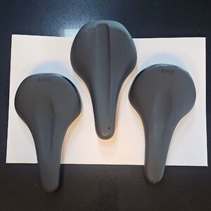 3 Black Bicycle Saddle Seat Set
